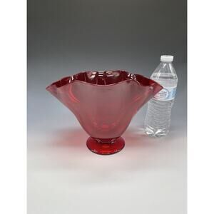 Vintage Pairpoint Gunderson Glass Ruby Red Fan‎ Vase Ruffled Pedestal Oval